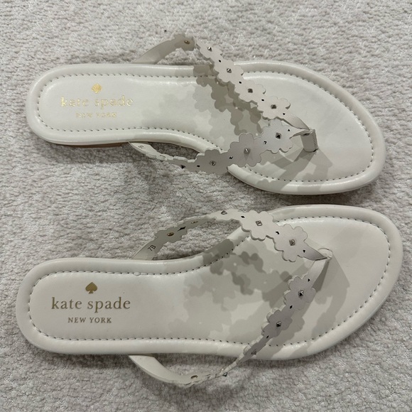 kate spade Shoes - Kate Spade Daisy Sandal White Women Size 7 NEW WITH TAGS